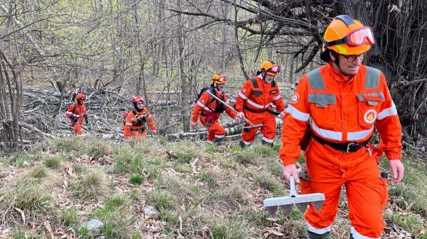 incendio laveno volontari aib