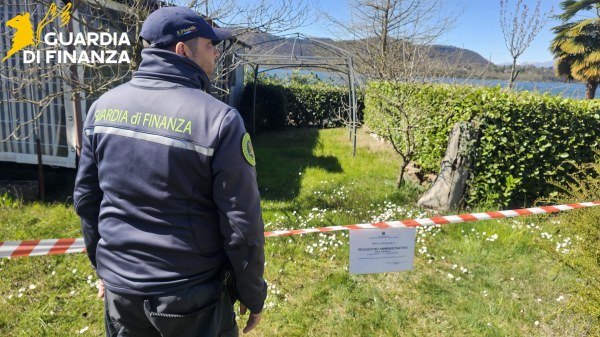 lago comabbio campeggio sequestrato