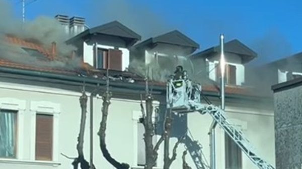 legnano incendio palazzo vigilidelfuoco