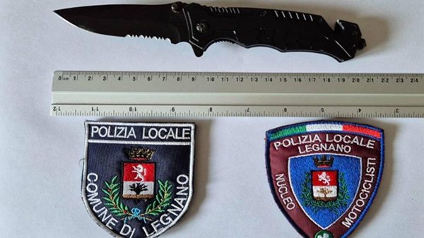 legnano coltello inseguimento polizialocale