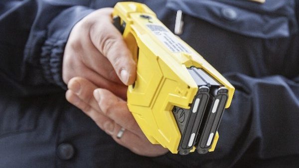 milano taser centrosinistra
