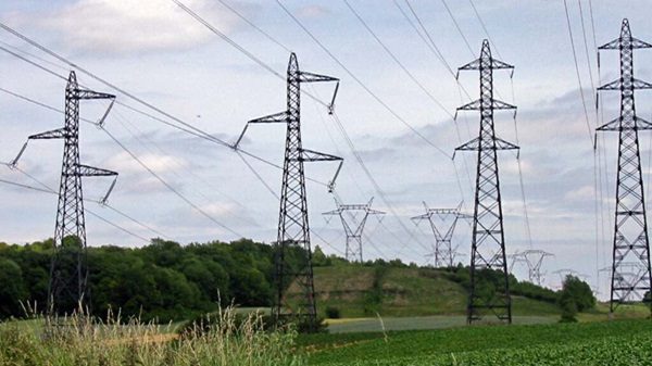 tralicci corrente energia