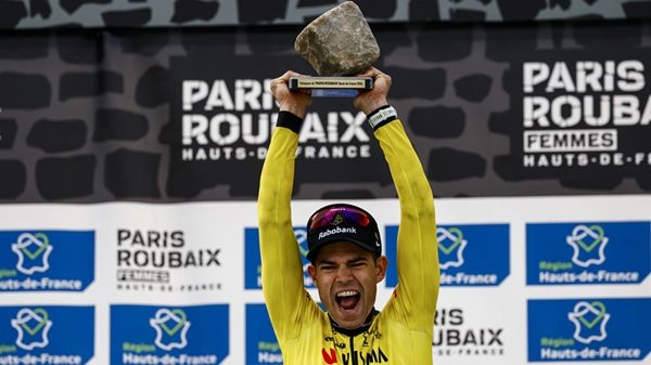 ciclismo roubaix van aert