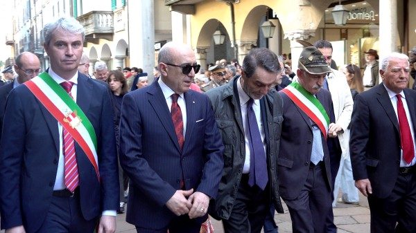 varese 25 aprile fontana