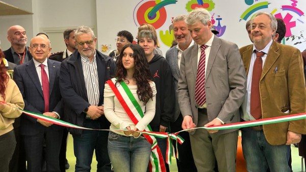varese apre hub adolescenti