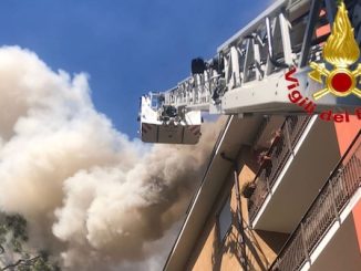 Varese incendio via crispi