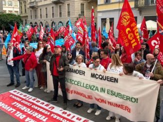 Novara primomaggio corteo manifestazione