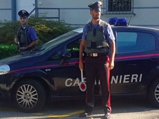 Borgomanero carabinieri allontanano stalker