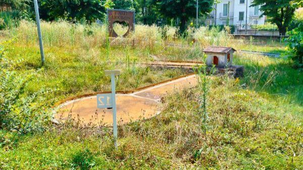 futuro minigolf varese