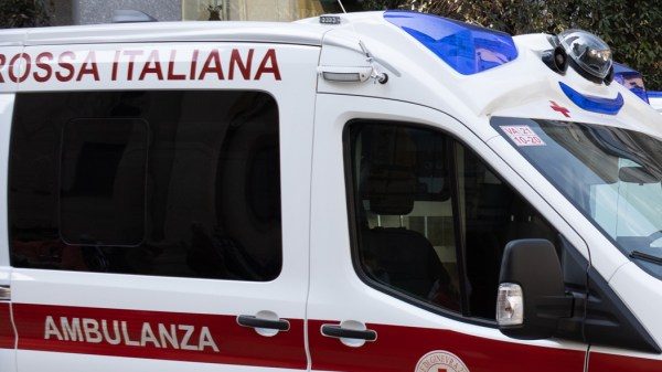 incidente induno muore motociclista