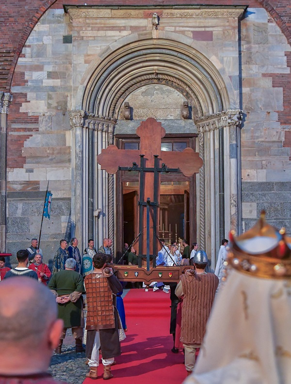 legnano palio veglia croce milano