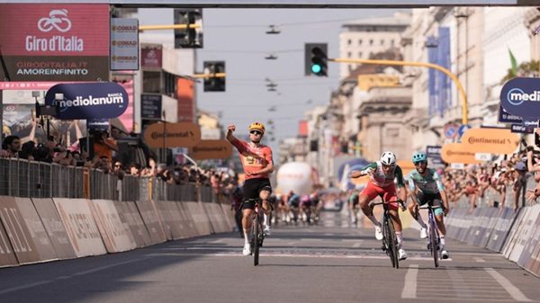 ciclismo giro milano