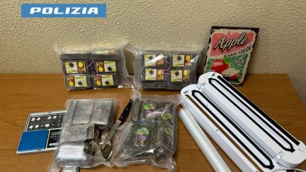 varese arrestato spacciatore ventenne