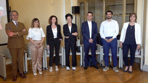 vieni vivere varese lavoro