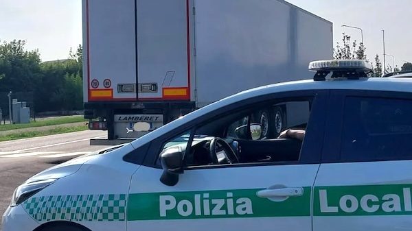 Gallarate autotrasporti polizia locale