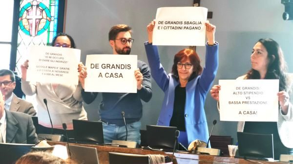 Novara mozione sfiducia Pd