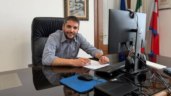 Trecate giunta Sacco profilo