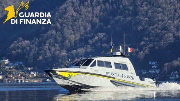 barca lago maggiore ebbrezza