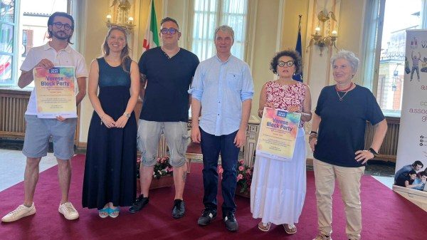 informagiovani varese festa via como