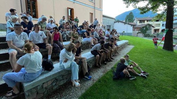 masciago paese bambini anfiteatro