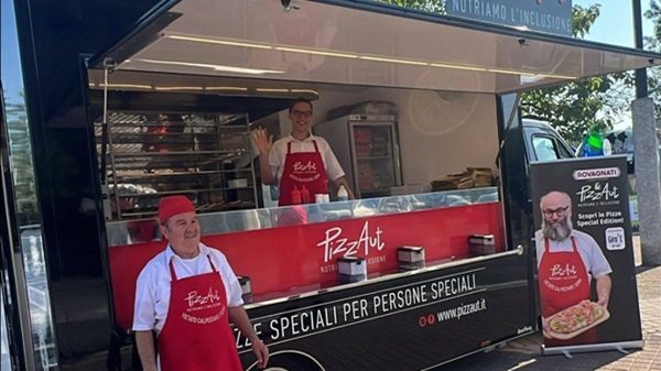 pizzaut food truck