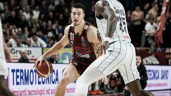 Pallacanestro Varese Stefan Nikolic