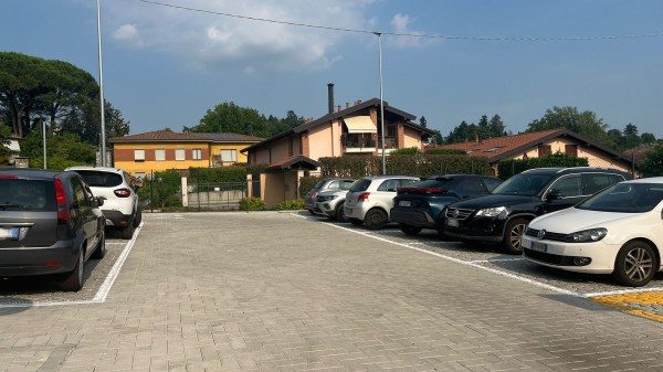 varese aperto parcheggio masnago