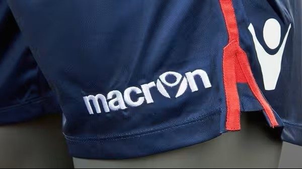 Openjobmetis Varese Macron sponsor