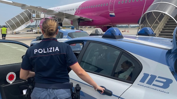 Malpensa straniero espulso polizia