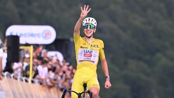 Tour domina Pogacar Vingegaard