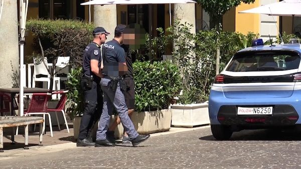 Saronno polizia droga coltello