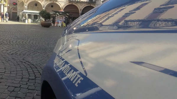 Novara rapina arresto taxi