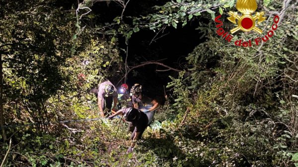 auto scarpata ferita malnate
