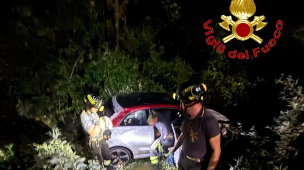 auto scarpata ferita malnate