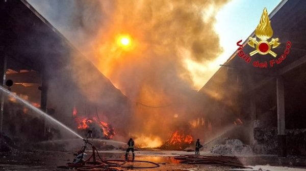incendio novate milanese