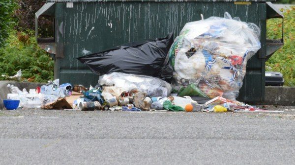 varese rifiuti fototrappole sanzioni