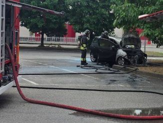 Cavaria con Premezzo incendio auto