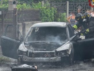 Fagnano incendio auto