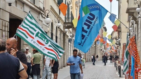 Novara Radici presidio trattativa