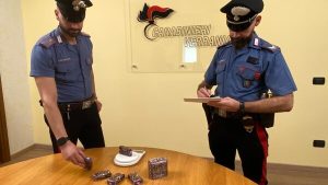 Baveno baby pusher arrestati
