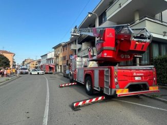 Trecate incendio salvataggio famiglia