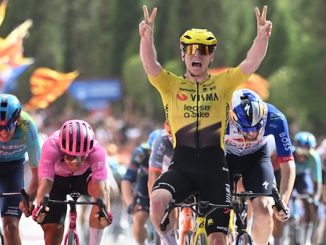 Vuelta Roquetes Brennan volata