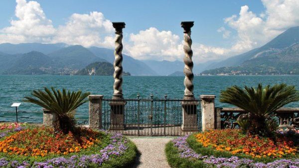 ferragosto lombardia prenotazioni crescita