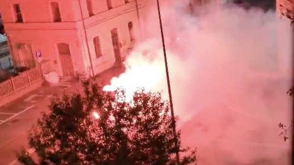 Gallarate stazione fumogeni maranza