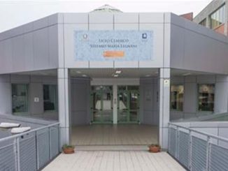 saronno liceo furti