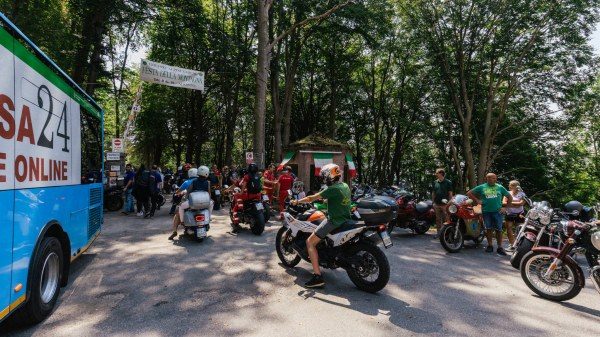motoadunata burraco festa montagna