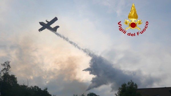 odore acre varese incendi como
