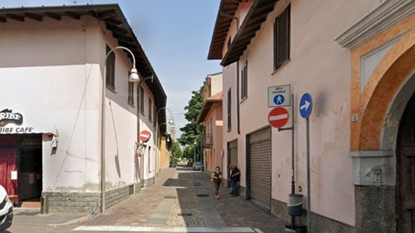 rescaldina via bossi