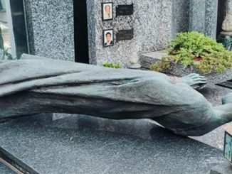 turbigo cimitero raid vandali