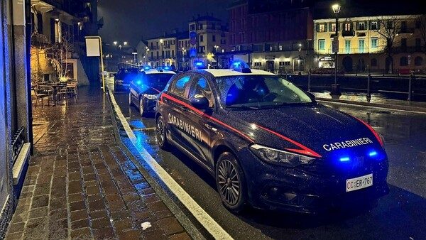 Omegna targhe clonate Carabinieri